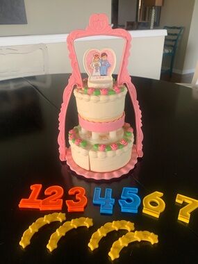 Fisher Price Fun With Food Create -A -Cake. #2152 Vintage 1987